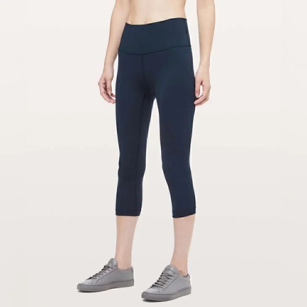 Lululemon Wunder Under Crop (Hi-Rise) *Full-On Luxtreme 21"
True Navy